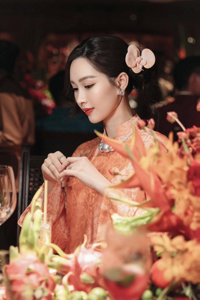 Khác với Á hậu Phương Nhi, 2 Hoa hậu Việt Nam này lấy chồng hào môn vẫn tích cực xuất hiện trên mạng xã hội- Ảnh 2. Khác với Á hậu Phương Nhi, 2 Hoa hậu Việt Nam này lấy chồng hào môn vẫn tích cực xuất hiện trên mạng xã hội- Ảnh 2.
