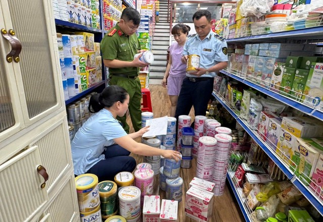 Công ty Cổ phần Chuỗi cung ứng Thương mại Á Châu kinh doanh hàng trăm ngàn mỹ phẩm, hàng thời trang, gia dụng không rõ xuất xứ - Ảnh 3. Công ty Cổ phần Chuỗi cung ứng Thương mại Á Châu kinh doanh hàng trăm ngàn mỹ phẩm, hàng thời trang, gia dụng không rõ xuất xứ - Ảnh 3.