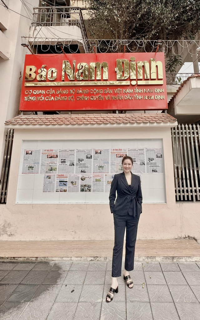 Hoa hậu Việt Nam quê Hải Phòng không ham hào quang showbiz, mê ngành báo chí- Ảnh 3. Hoa hậu Việt Nam quê Hải Phòng không ham hào quang showbiz, mê ngành báo chí- Ảnh 3.