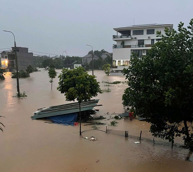 Bộ Y tế khuyến cáo phòng, chống một số bệnh thường gặp trong mưa lũ, ngập lụt- Ảnh 1. Bộ Y tế khuyến cáo phòng, chống một số bệnh thường gặp trong mưa lũ, ngập lụt- Ảnh 1.