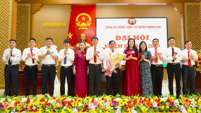 Nâng cao chất lượng chuyên môn, sáng y đức, sâu y lý và giỏi y thuật 'Vững tuyến xã, mạnh tuyến huyện'- Ảnh 3. Nâng cao chất lượng chuyên môn, sáng y đức, sâu y lý và giỏi y thuật 'Vững tuyến xã, mạnh tuyến huyện'- Ảnh 3.