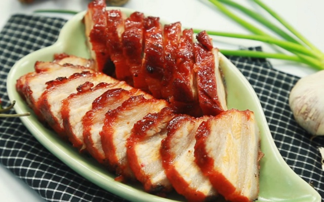 Cách làm thịt xá xíu bằng nồi chiên không dầu ngon mềm mọng nước, chuẩn vị- Ảnh 3. Cách làm thịt xá xíu bằng nồi chiên không dầu ngon mềm mọng nước, chuẩn vị- Ảnh 3.