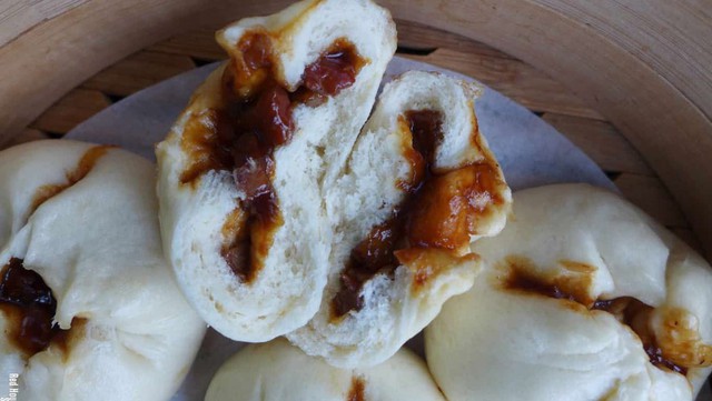 Cách làm bánh bao xá xíu đơn giản, thơm ngon cho bữa sáng đủ chất- Ảnh 2. Cách làm bánh bao xá xíu đơn giản, thơm ngon cho bữa sáng đủ chất- Ảnh 2.