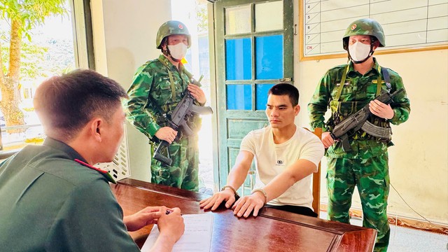 Bắt giữ hai đối tượng vận chuyển lượng ma túy 'khủng' từ Lào về Việt Nam- Ảnh 2. Bắt giữ hai đối tượng vận chuyển lượng ma túy 'khủng' từ Lào về Việt Nam- Ảnh 2.