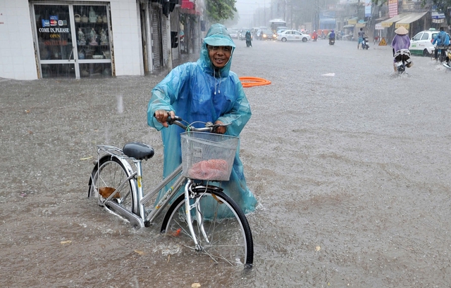 Tin sáng 29/6: Lập tổ điều tra độc lập vụ 2 máy bay va nhau ở Nội Bài, đình chỉ 4 phi công; Bộ GD-ĐT phản hồi về đề thi Toán, Tiếng Anh khiến thí sinh 'khóc nức nở' - Ảnh 5. Tin sáng 29/6: Lập tổ điều tra độc lập vụ 2 máy bay va nhau ở Nội Bài, đình chỉ 4 phi công; Bộ GD-ĐT phản hồi về đề thi Toán, Tiếng Anh khiến thí sinh 'khóc nức nở' - Ảnh 5.