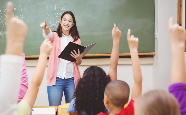 3 kiểu học sinh khiến thầy cô "mất cảm tình" dù thành tích xuất sắc- Ảnh 1. 3 kiểu học sinh khiến thầy cô "mất cảm tình" dù thành tích xuất sắc- Ảnh 1.