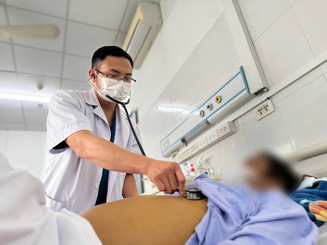 Người đàn ông ở Hải Dương nguy kịch do dùng thuốc điều trị viêm gan B theo cách này - Ảnh 1. Người đàn ông ở Hải Dương nguy kịch do dùng thuốc điều trị viêm gan B theo cách này - Ảnh 1.