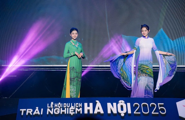 NTK Hương Vải kể chuyện Kinh kỳ - Phố Hiến bằng thời trang- Ảnh 2. NTK Hương Vải kể chuyện Kinh kỳ - Phố Hiến bằng thời trang- Ảnh 2.