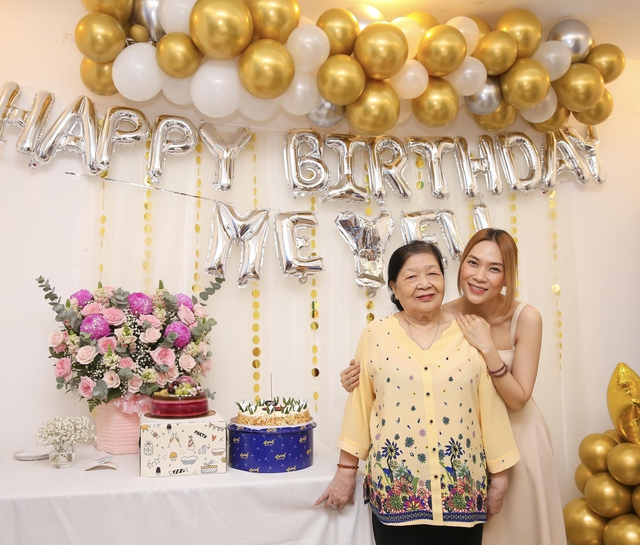 Thân thế kín tiếng của mẹ ruột Mỹ Tâm: Hoa khôi xứ Quảng một thời, tuổi xế chiều an hưởng hạnh phúc- Ảnh 6. Thân thế kín tiếng của mẹ ruột Mỹ Tâm: Hoa khôi xứ Quảng một thời, tuổi xế chiều an hưởng hạnh phúc- Ảnh 6.