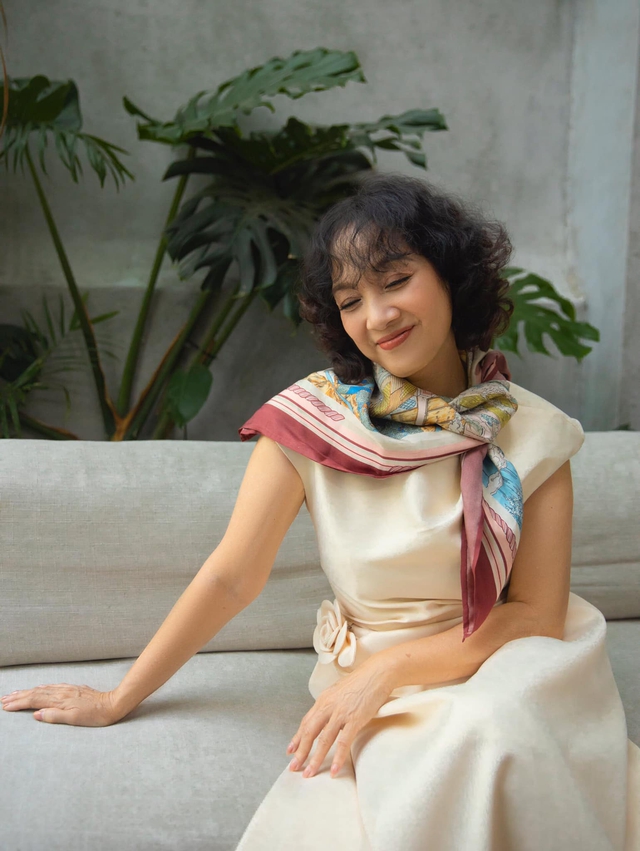 Nữ NSND từng đóng 'Săn bắt cướp' cùng Thương Tín ở tuổi hưu vẫn rất trẻ đẹp nhờ một điều giản dị- Ảnh 8. Nữ NSND từng đóng 'Săn bắt cướp' cùng Thương Tín ở tuổi hưu vẫn rất trẻ đẹp nhờ một điều giản dị- Ảnh 8.