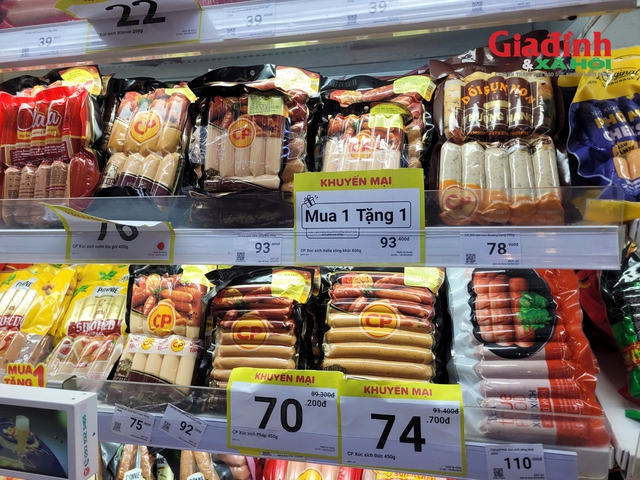 Vụ Công ty C.P. Việt Nam bị 'tố' sử dụng lợn bệnh: Người tiêu dùng 'quay lưng' với hàng hóa của C.P. - Ảnh 2. Vụ Công ty C.P. Việt Nam bị 'tố' sử dụng lợn bệnh: Người tiêu dùng 'quay lưng' với hàng hóa của C.P. - Ảnh 2.