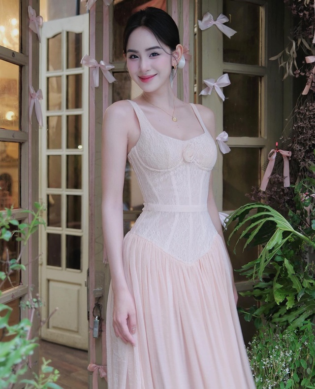 Mỹ nhân quê Hà Nam bất ngờ khi hé lộ gia thế 'hào môn' của chồng sắp cưới- Ảnh 5. Mỹ nhân quê Hà Nam bất ngờ khi hé lộ gia thế 'hào môn' của chồng sắp cưới- Ảnh 5.