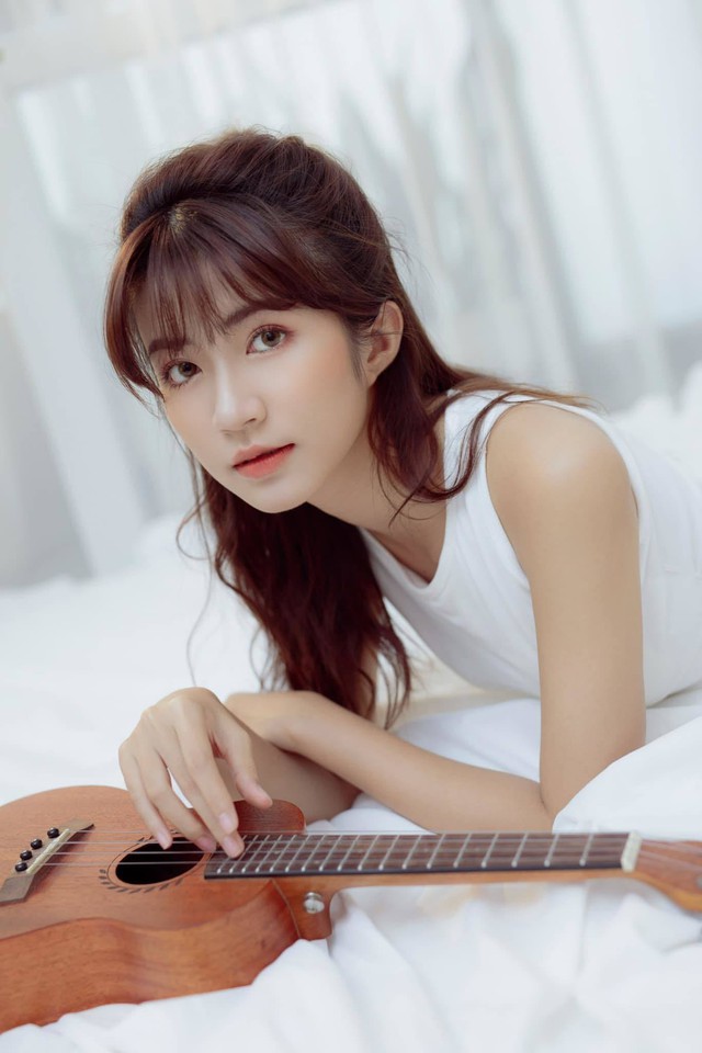 Nữ diễn viên quê Nam Định đang gây tranh cãi trong 'Dịu dàng màu nắng', đời thực là cháu dâu NSƯT Chí Trung- Ảnh 2. Nữ diễn viên quê Nam Định đang gây tranh cãi trong 'Dịu dàng màu nắng', đời thực là cháu dâu NSƯT Chí Trung- Ảnh 2.