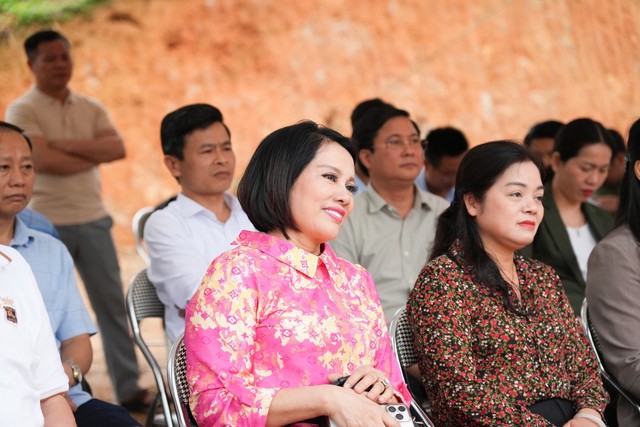 CEO Phượng Hồng Kông: Doanh nhân thời đại mới không chỉ làm giàu mà còn đề cao trách nhiệm với cộng đồng- Ảnh 6. CEO Phượng Hồng Kông: Doanh nhân thời đại mới không chỉ làm giàu mà còn đề cao trách nhiệm với cộng đồng- Ảnh 6.