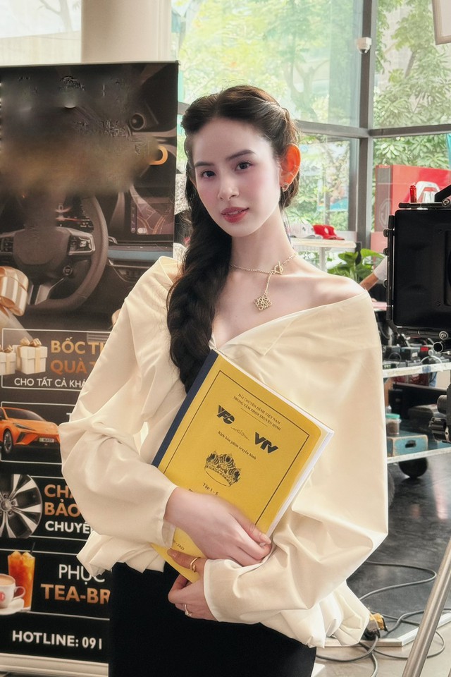 Mỹ nhân quê Hà Nam là con dâu cựu Chủ tịch Viettel đóng phim VTV, NSND Trung Anh để lại bình luận gây chú ý - Ảnh 3. Mỹ nhân quê Hà Nam là con dâu cựu Chủ tịch Viettel đóng phim VTV, NSND Trung Anh để lại bình luận gây chú ý - Ảnh 3.