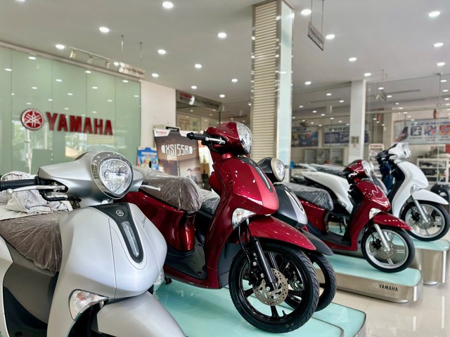 Xe ga 125cc giảm giá còn 26,3 triệu đồng ở đại lý, tiết kiệm xăng hơn Vision, rẻ ngang Wave Alpha - Ảnh 2. Xe ga 125cc giảm giá còn 26,3 triệu đồng ở đại lý, tiết kiệm xăng hơn Vision, rẻ ngang Wave Alpha - Ảnh 2.