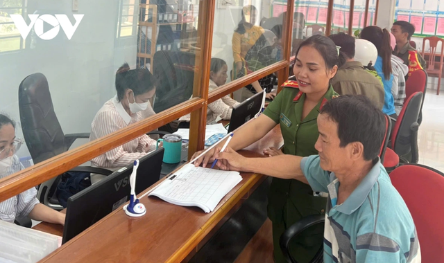 Ngày đầu cả nước vận hành chính quyền 2 cấp- Ảnh 1. Ngày đầu cả nước vận hành chính quyền 2 cấp- Ảnh 1.
