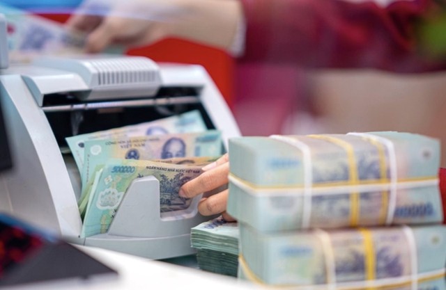 Lãi suất Agribank, BIDV, Vietcombank, Vietinbank mới nhất: Gửi 200 triệu đồng lãi cao nhất bao nhiêu? - Ảnh 2.