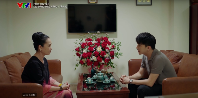 'Dịu dàng màu nắng' tập mới nhất: Phong rơi vào bẫy của bà giám đốc- Ảnh 4. 'Dịu dàng màu nắng' tập mới nhất: Phong rơi vào bẫy của bà giám đốc- Ảnh 4.