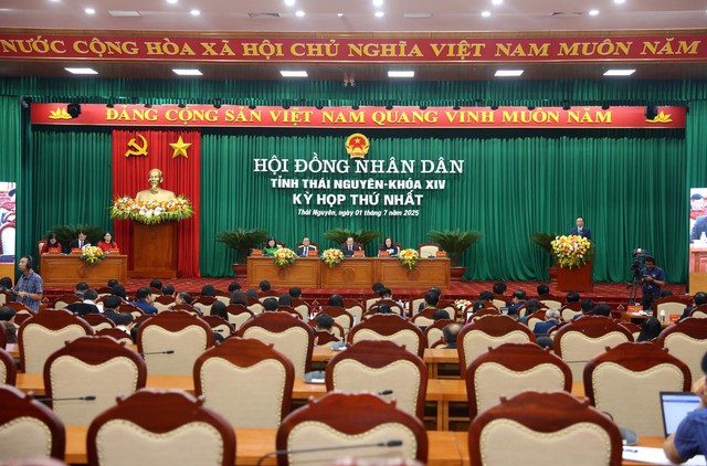 Chủ tịch HĐND tỉnh Thái Nguyên 'đưa chính quyền 2 cấp vào hoạt động ngay' - Ảnh 2. Chủ tịch HĐND tỉnh Thái Nguyên 'đưa chính quyền 2 cấp vào hoạt động ngay' - Ảnh 2.