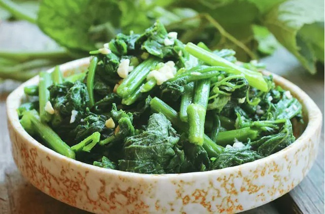 Loại rau bổ dưỡng chẳng kém 'nhân sâm', cực sẵn ở chợ giá chỉ vài nghìn một bó- Ảnh 2. Loại rau bổ dưỡng chẳng kém 'nhân sâm', cực sẵn ở chợ giá chỉ vài nghìn một bó- Ảnh 2.