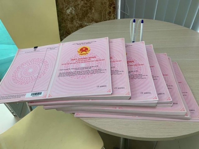 Quá hạn 3 mốc thời gian này có thể sẽ không được sang tên sổ đỏ- Ảnh 2. Quá hạn 3 mốc thời gian này có thể sẽ không được sang tên sổ đỏ- Ảnh 2.