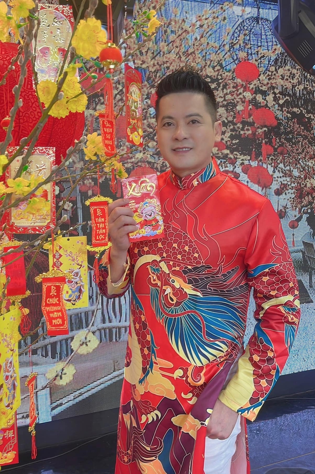 'Gã chồng sở khanh' trong 'Gạo nếp gạo tẻ' ở đời thực có cuộc sống cực vất vả bên trời Tây - Ảnh 2. 'Gã chồng sở khanh' trong 'Gạo nếp gạo tẻ' ở đời thực có cuộc sống cực vất vả bên trời Tây - Ảnh 2.