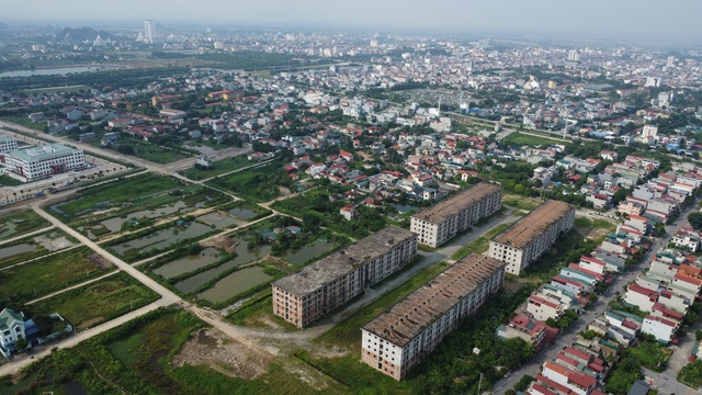 Thâm nhập bên trong ký túc xá bỏ hoang sắp trở thành nhà ở công vụ mới của Ninh Bình- Ảnh 12.