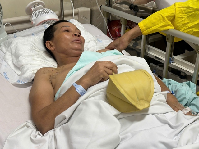 MS 1019: Người mẹ dân tộc Sán Dìu bị tai nạn nguy kịch, liệt nửa người cần hỗ trợ điều trị- Ảnh 2. MS 1019: Người mẹ dân tộc Sán Dìu bị tai nạn nguy kịch, liệt nửa người cần hỗ trợ điều trị- Ảnh 2.