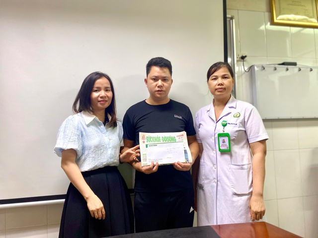 Gia đình bé gái bị khối u bàng quang xin gửi lời cảm ơn tới các nhà hảo tâm - Ảnh 2. Gia đình bé gái bị khối u bàng quang xin gửi lời cảm ơn tới các nhà hảo tâm - Ảnh 2.