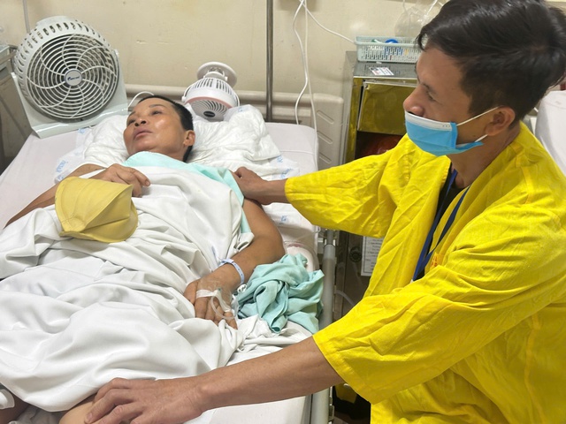 MS 1019: Người mẹ dân tộc Sán Dìu bị tai nạn nguy kịch, liệt nửa người cần hỗ trợ điều trị- Ảnh 3. MS 1019: Người mẹ dân tộc Sán Dìu bị tai nạn nguy kịch, liệt nửa người cần hỗ trợ điều trị- Ảnh 3.