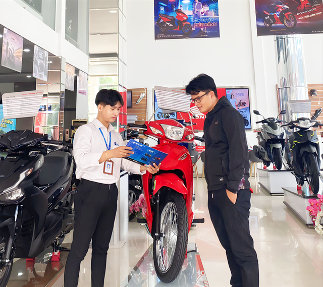 Từ nay, muốn mua xe mới, hàng triệu người dân cả nước bắt buộc phải theo quy định này - Ảnh 1. Từ nay, muốn mua xe mới, hàng triệu người dân cả nước bắt buộc phải theo quy định này - Ảnh 1.
