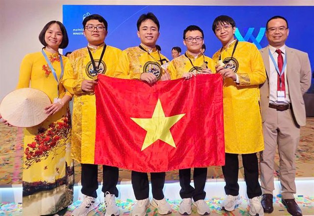 huy-chuong-vang-1752463079733209189113.jpg