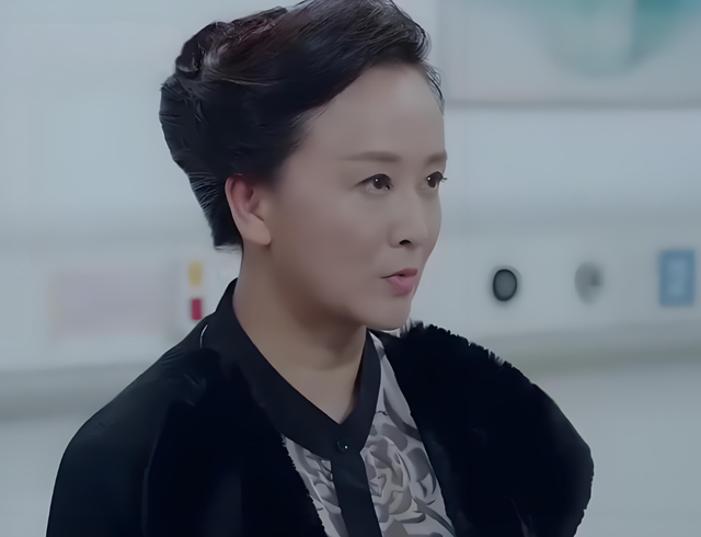 Mỗi lần thấy con dâu sắm sửa mà tôi xót tiền thay con trai, ai ngờ một câu nói của con làm tôi ê chề - Ảnh 2. Mỗi lần thấy con dâu sắm sửa mà tôi xót tiền thay con trai, ai ngờ một câu nói của con làm tôi ê chề - Ảnh 2.