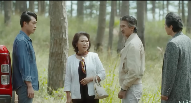'Mặt trời lạnh' mới nhất (tập 21): Bà Dung quyết 'xử lý' cả gia đình Tuấn Trần- Ảnh 2. 'Mặt trời lạnh' mới nhất (tập 21): Bà Dung quyết 'xử lý' cả gia đình Tuấn Trần- Ảnh 2.
