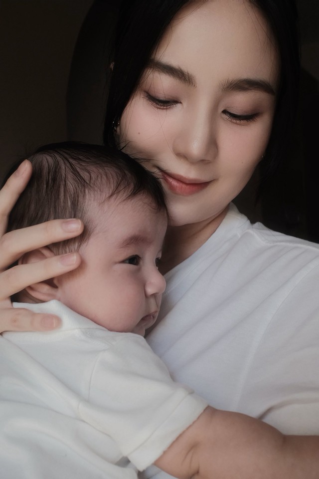 Biểu cảm 'đốn tim' fan của con trai MC Mai Ngọc- Ảnh 2. Biểu cảm 'đốn tim' fan của con trai MC Mai Ngọc- Ảnh 2.