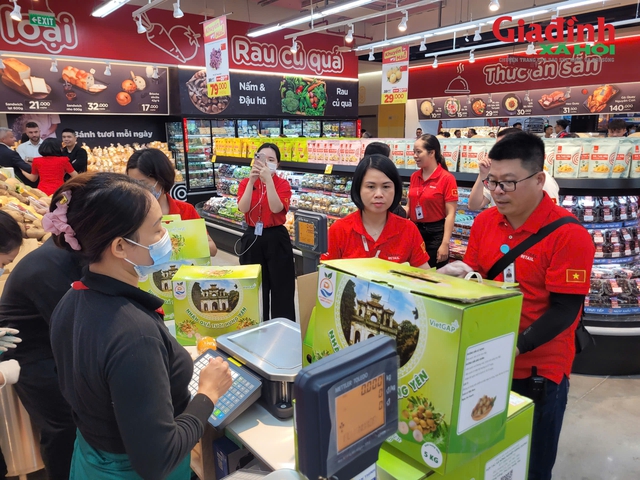 Kích tiêu dùng nội địa, 'giải quyết' việc làm cho hàng trăm lao động- Ảnh 4. Kích tiêu dùng nội địa, 'giải quyết' việc làm cho hàng trăm lao động- Ảnh 4.