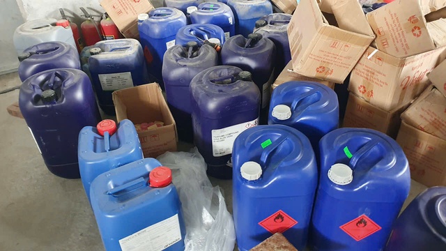 Công khai sản xuất nước giặt giả gắn thương hiệu D-nee, Hygiene, Tauau, một doanh nghiệp ở Hưng Yên bị phạt 180 triệu đồng- Ảnh 2. Công khai sản xuất nước giặt giả gắn thương hiệu D-nee, Hygiene, Tauau, một doanh nghiệp ở Hưng Yên bị phạt 180 triệu đồng- Ảnh 2.