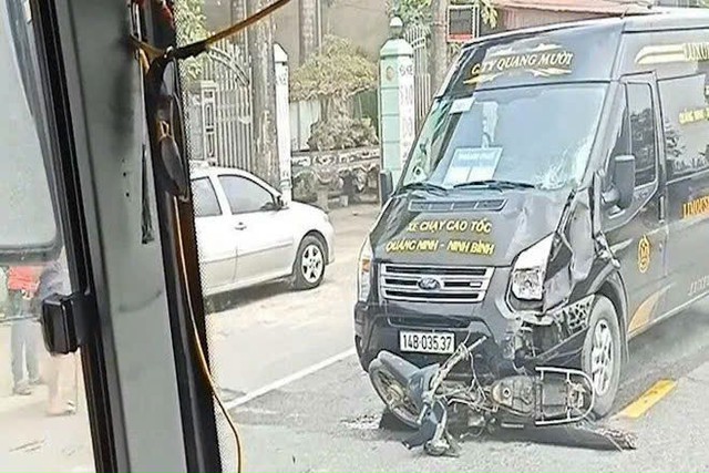 Tiếp vụ nhà xe Quang Mười ở Quảng Ninh bị tố chạy ẩu: Từng gây tai nạn 'kinh hoàng' - Ảnh 3. Tiếp vụ nhà xe Quang Mười ở Quảng Ninh bị tố chạy ẩu: Từng gây tai nạn 'kinh hoàng' - Ảnh 3.