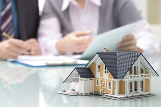 Cha mẹ mất, ngôi nhà 2 chị góp tiền mua tăng giá gấp 3: Em trai chưa từng góp một đồng xuất hiện đòi thừa kế - Ảnh 1.
