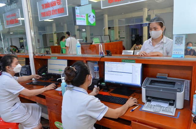 7 điểm mới trong thanh toán trực tiếp chi phí khám bệnh, chữa bệnh bảo hiểm y tế từ 15/8, người dân cần chú ý- Ảnh 2. 7 điểm mới trong thanh toán trực tiếp chi phí khám bệnh, chữa bệnh bảo hiểm y tế từ 15/8, người dân cần chú ý- Ảnh 2.