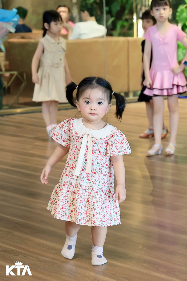 con-gai-khanh-thi-17531804281931259074601.jpg