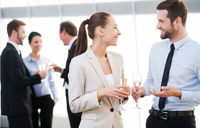 Người EQ cao từ chối lời mời thế nào mà vẫn khiến người khác... muốn mời lần sau? - Ảnh 1. Người EQ cao từ chối lời mời thế nào mà vẫn khiến người khác... muốn mời lần sau? - Ảnh 1.