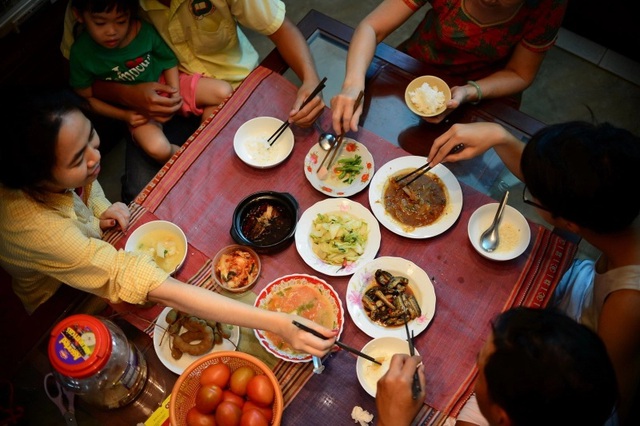 'Ăn không nói' – Nếp nhà đẹp trên mâm cơm Việt!- Ảnh 1.