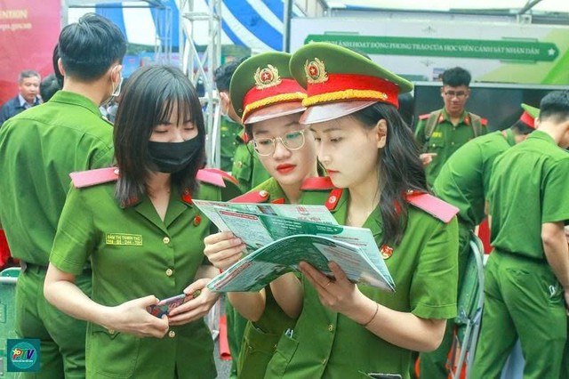 Hàng loạt trường Công an công bố điểm sàn xét tuyển 2025 - Ảnh 2. Hàng loạt trường Công an công bố điểm sàn xét tuyển 2025 - Ảnh 2.
