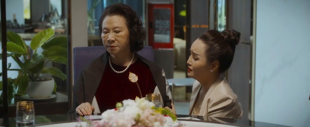 'Mặt trời lạnh' tập mới nhất: Chủ tịch Cao Nguyên Xanh phải quỳ gối xin lỗi, Mai Ly tranh cãi với Lam Anh - Ảnh 3.