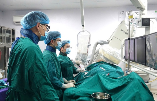 Người đàn ông 44 tuổi ở Hạ Long bị nhồi máu cơ tim cấp từ dấu hiệu nhiều người Việt bỏ qua - Ảnh 2. Người đàn ông 44 tuổi ở Hạ Long bị nhồi máu cơ tim cấp từ dấu hiệu nhiều người Việt bỏ qua - Ảnh 2.