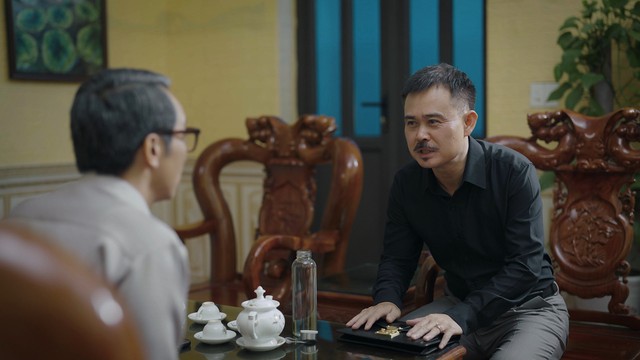 Nam diễn viên gây tranh cãi trong 'Có anh, nơi ấy bình yên' từng bỏ chức trưởng đoàn, hôn nhân viên mãn bên vợ kém 8 tuổi - Ảnh 13.