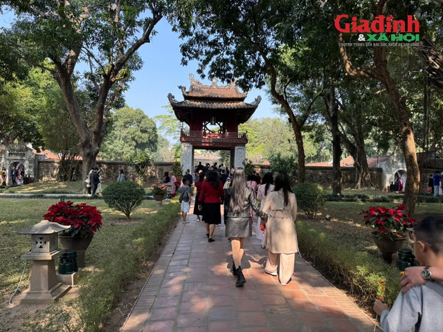 Vào mùa du lịch quốc tế, Hà Nội xử nghiêm tình trạng ép giá, lừa đảo, gian lận - Ảnh 2. Vào mùa du lịch quốc tế, Hà Nội xử nghiêm tình trạng ép giá, lừa đảo, gian lận - Ảnh 2.