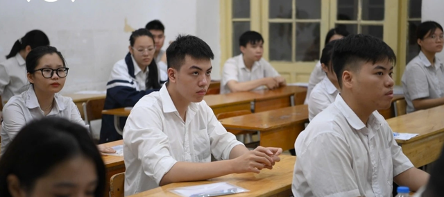 Trước giờ G chốt nguyện vọng: Cẩn trọng với điểm quy đổi, đừng quên nút 'lưu' - Ảnh 1. Trước giờ G chốt nguyện vọng: Cẩn trọng với điểm quy đổi, đừng quên nút 'lưu' - Ảnh 1.
